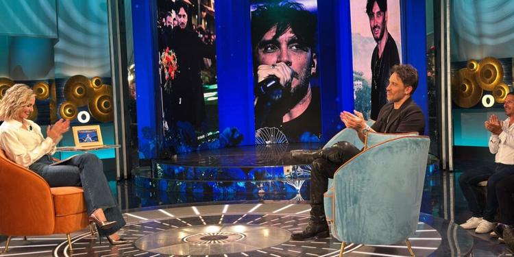 Fabrizio Moro: "La musica autorale sta morendo, sogno di aprire una scuola. Baudo? Mi salvò quando ero cameriere"