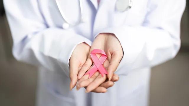 Seu corpo pode dar estes 10 sinais antes de um diagnóstico de câncer