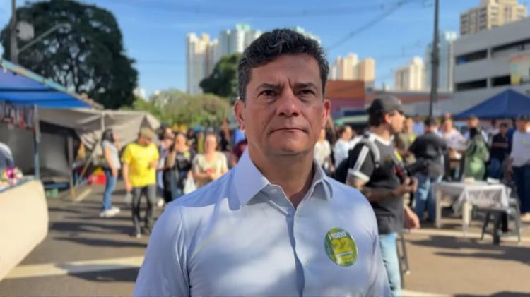 Eleições 2026 no Paraná: Sergio Moro cumpre agenda em Foz do Iguaçu com carreata, entrevistas e encontros