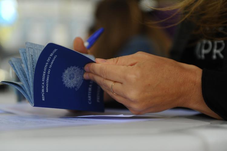 Com mais de mil vagas, Porto Alegre realiza feirão de empregos nesta quarta; sabe como participar