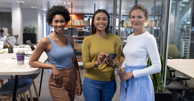 Cooperativistas baianas apresentam cinco projetos de protagonismo feminino em imersão na Colômbia