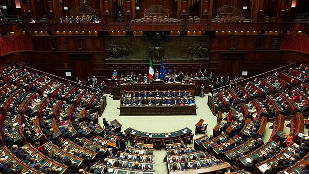 Bocciato emendamento su preferenze: opposizioni chiedono crisi di governo
