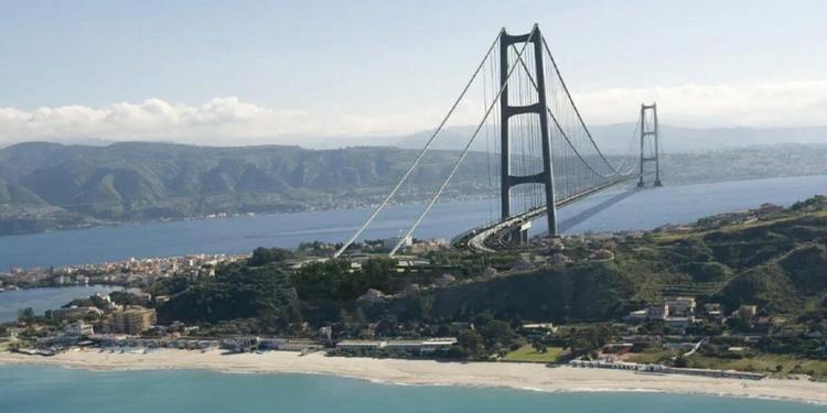 I numeri del Ponte sullo Stretto: 399 metri di altezza e 3,3 chilometri di lunghezza