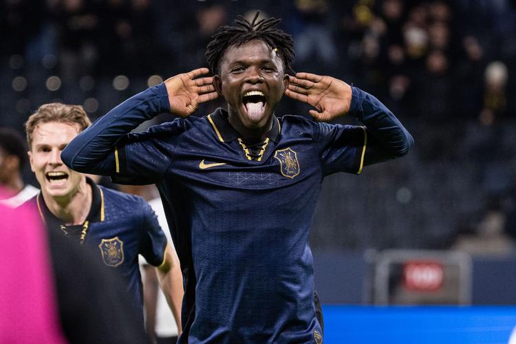Report: Why Newcastle United are concerned that Victor Munoz won't sign for them
