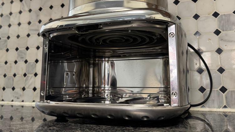 the inside of the cosori iconic