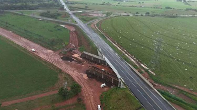 Obras de duplicação interditam trecho da Rodovia Homero Severo Lins em Rancharia