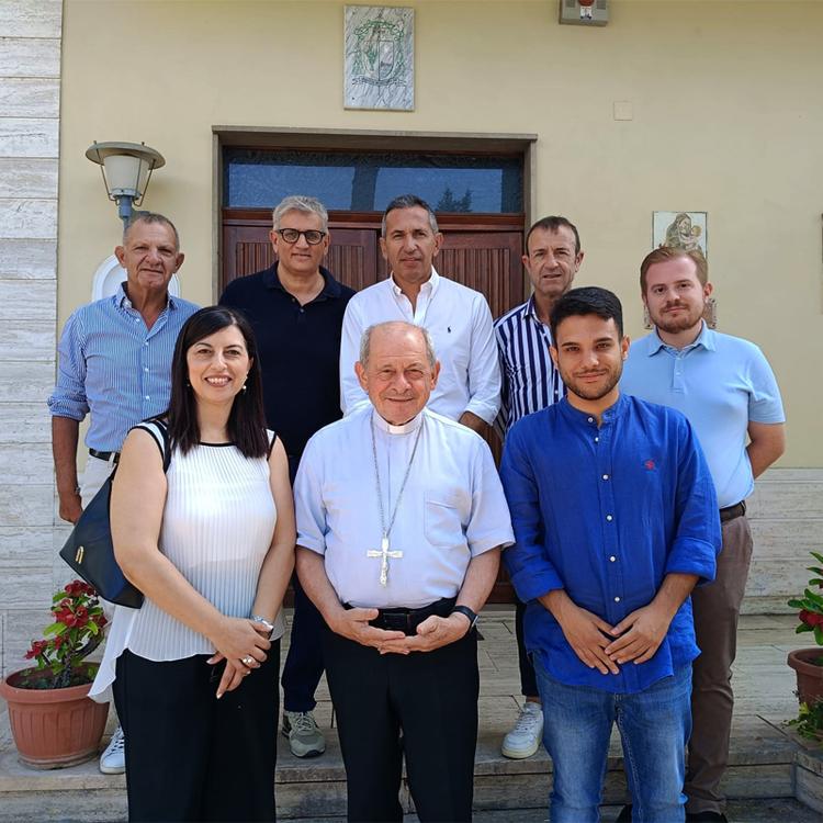 🤝 Questa mattina il Sindaco Giuseppe Fontana insieme al Presidente del Consiglio Comunale Miki Maio e ad una delegazion...