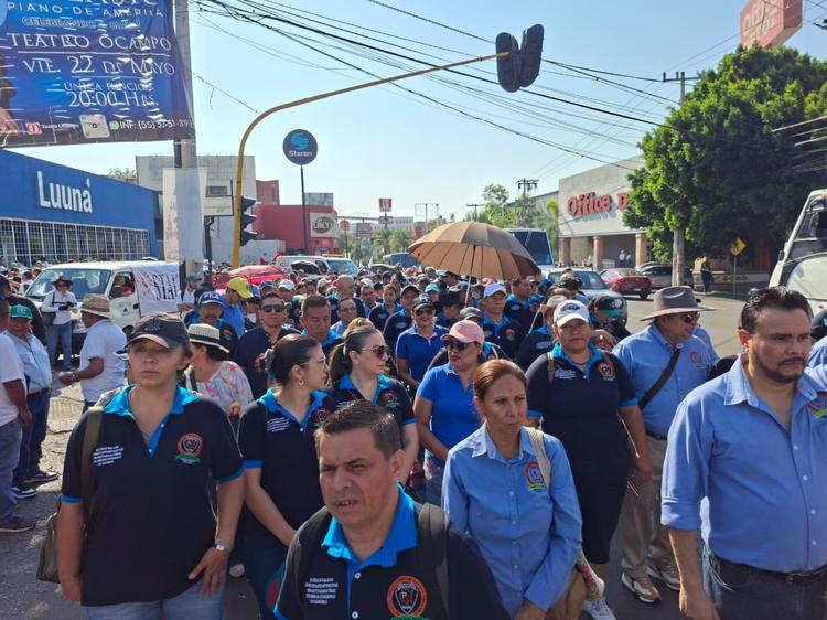 ¡Toma precauciones! Sindicatos paralizan el centro de Cuernavaca por el Día del Trabajo.