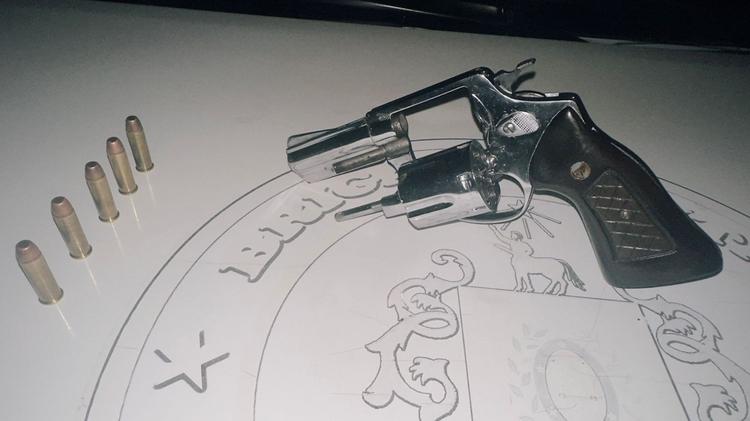 Adolescente é apreendido suspeito de matar casal em Porto Alegre; vítimas foram encontradas em carro