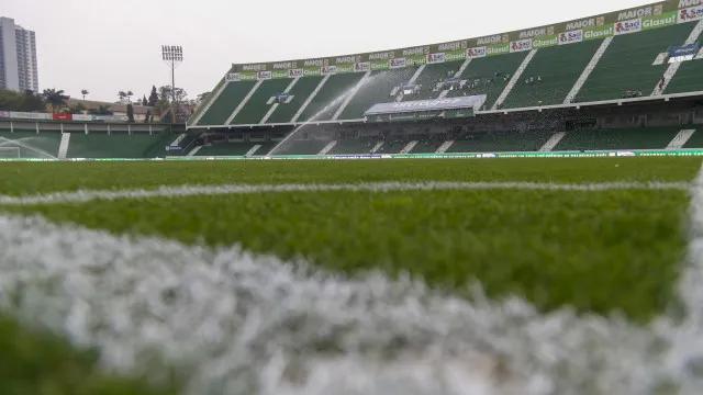 Sócio do Palmeiras presta depoimento e volta a negar acusações de estupro