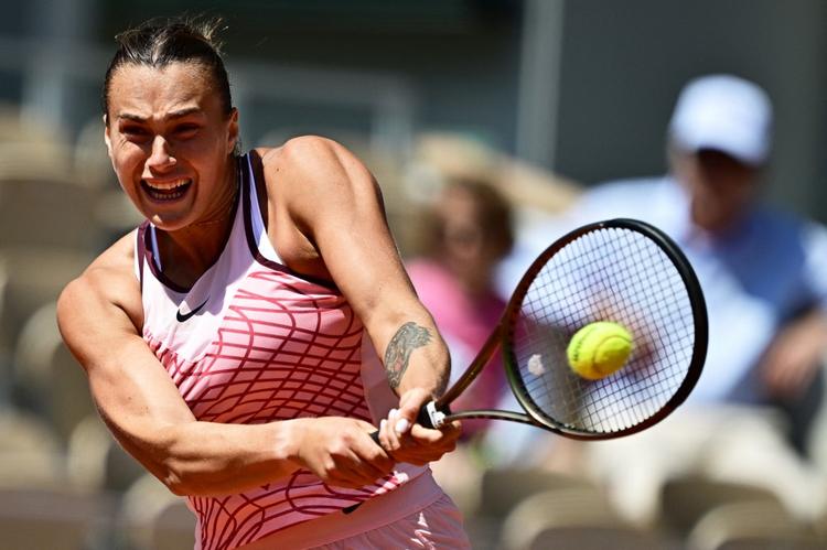 Sabalenka atropela Rakhimova e avança às oitavas de final de Roland Garros