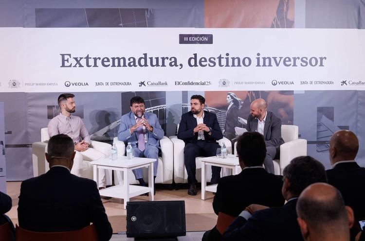 Mesa de debate 'Extremadura, tierra fértil para el talento y la innovación'. 