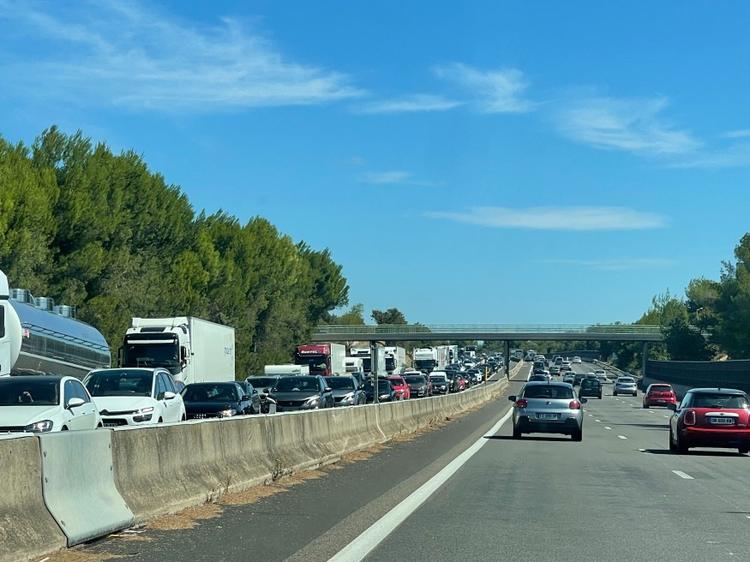 Départs en vacances : un nouveau week-end chargé sur les routes