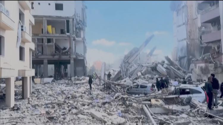 Com cessar-fogo entre Israel e Hezbollah, milhares de libaneses começam a voltar para casa