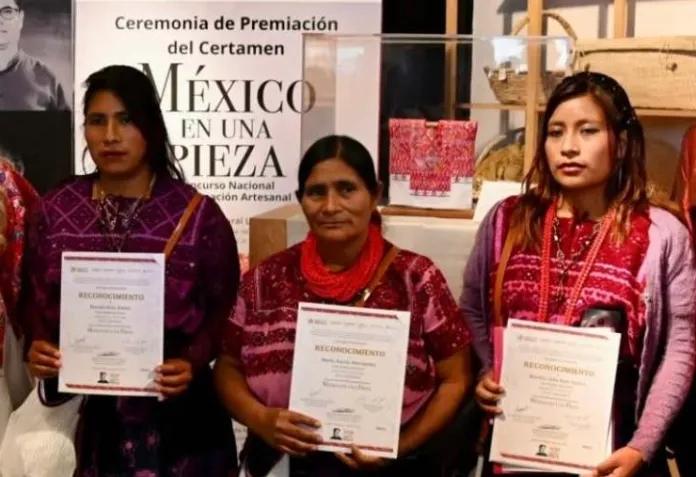 Artesanas de Aldama ganan el premio nacional 'México en una Pieza'
