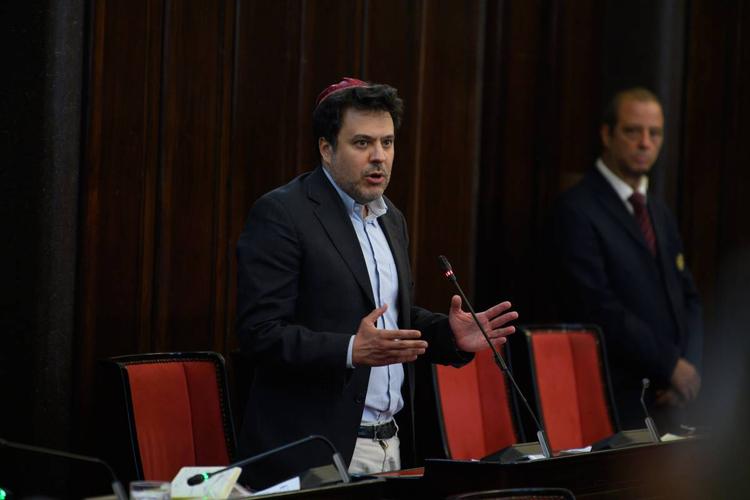 Milano resta gemellata con Tel Aviv. Maggioranza a pezzi (ormai su tutto)