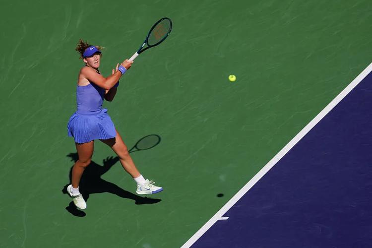 Indian Wells : Andreeva casse sa raquette et insulte le public après son élimination !