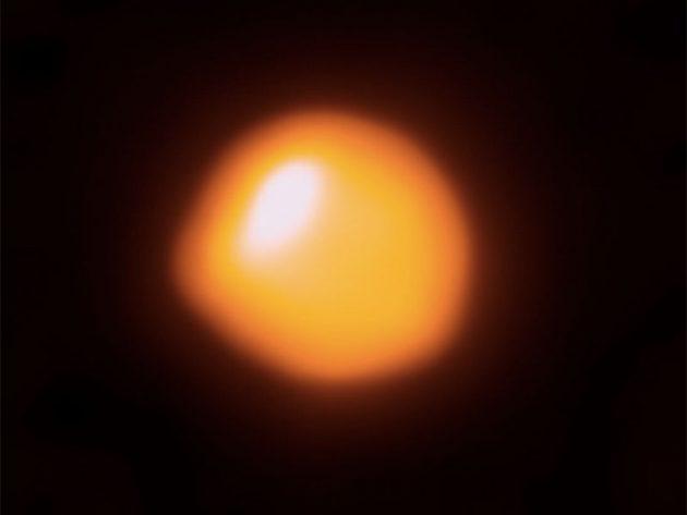 Aufnahme des Riesensterns Beteigeuze. Copyright: ALMA (ESO/NAOJ/NRAO)/E. O’Gorman/P. Kervella
