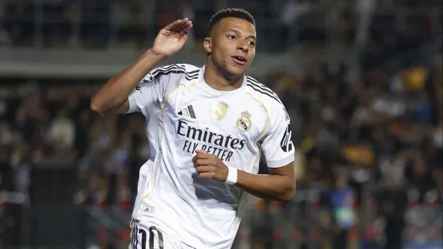 Real Madrid evita empate nos acréscimos, vence Elche e cola no Barcelona