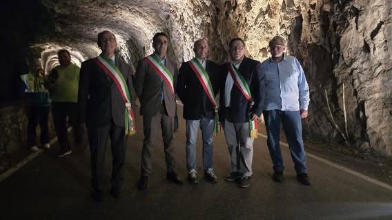 🇮🇹LA GALLERIA POSTOLEONE ILLUMINATA In occasione della Festa della Repubblica è stata inaugurata l'illuminazione artis...