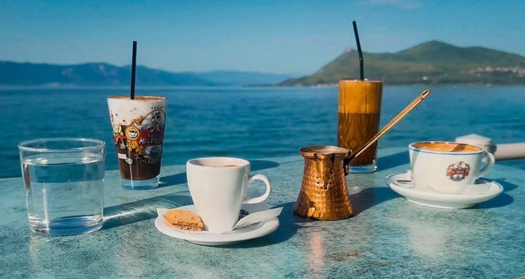 Frappe or Freddo: The Battle of the Famous Greek Iced Coffees
