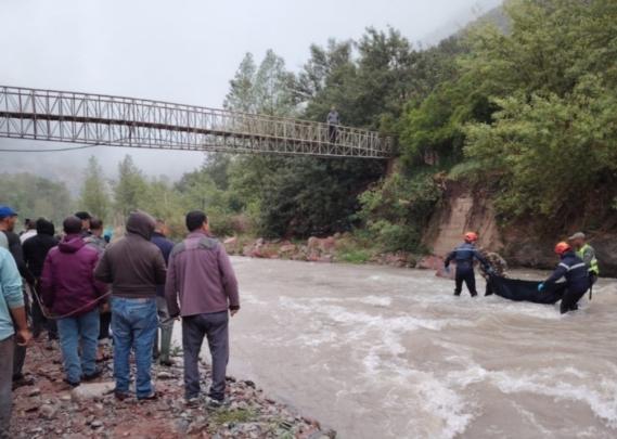 عاجل.. انتشال جثة الطفل الغريق بوادي اوريكا