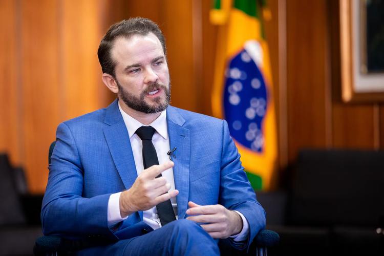Durigan diz que 'gargalo' da economia são os juros altos: 'quem é menos culpado é o Ministério da Fazenda'