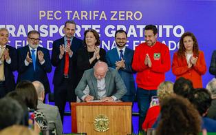 Lula assina PEC que estabelece tarifa zero no transporte público aos fins de semana