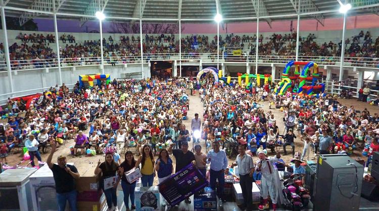 ¡Gran festejo! Heladio Rafael Sánchez y el DIF Yecapixtla celebran a los niños y a las mamás