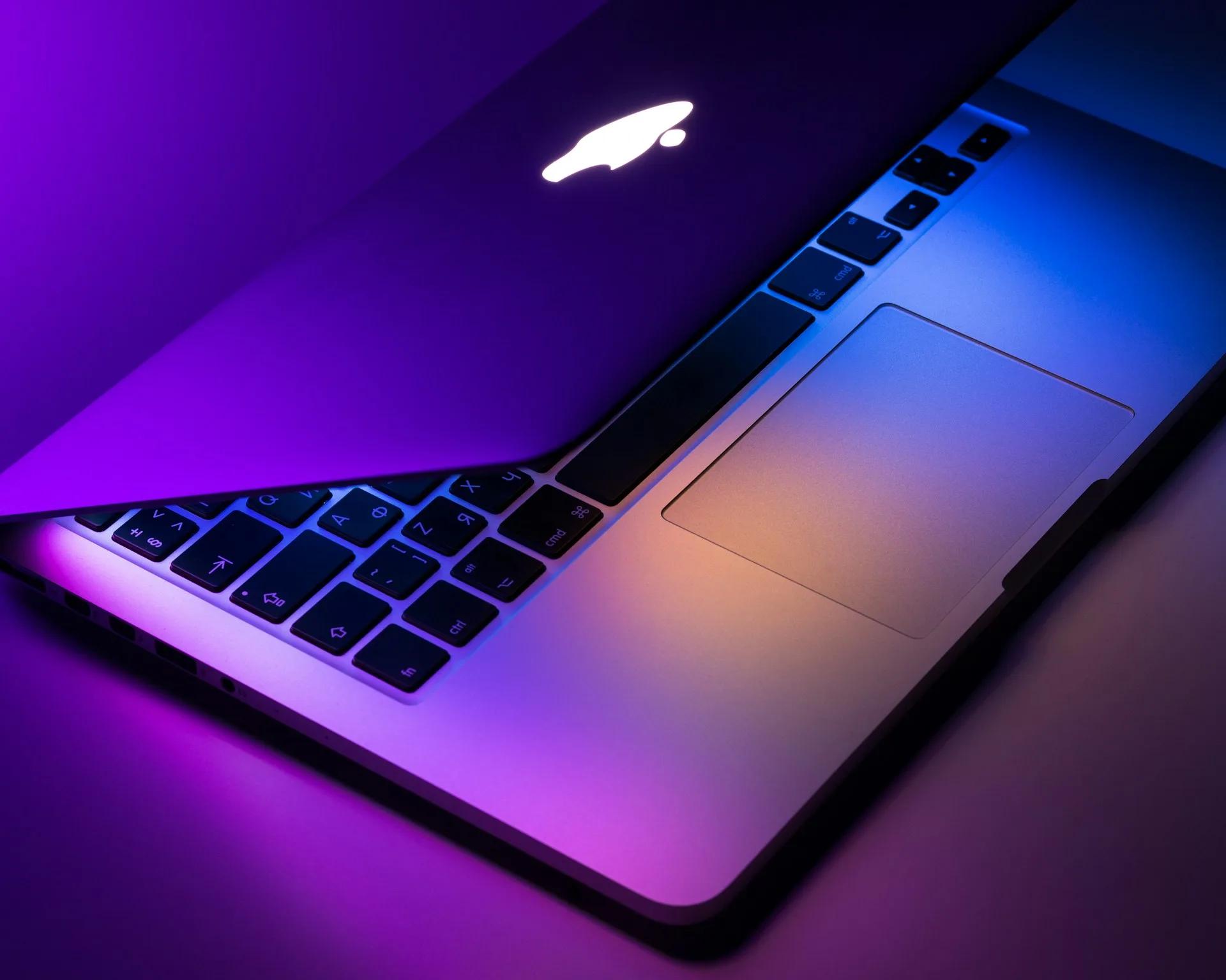 Mac Studio&nbsp;M5 et MacBook Pro tactile repoussés&nbsp;: L’IA est en train de « voler » la mémoire de vos futurs Mac