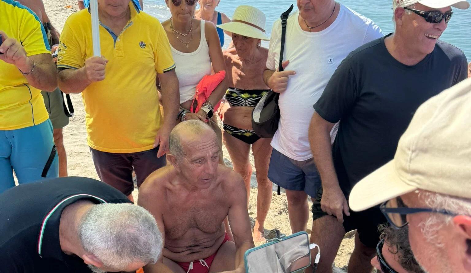 Gran Fondo di Nuoto Pisciotta-Acciaroli-Pisciotta: a 72 anni Carmine Montuori pronto per la traversata di 35 km