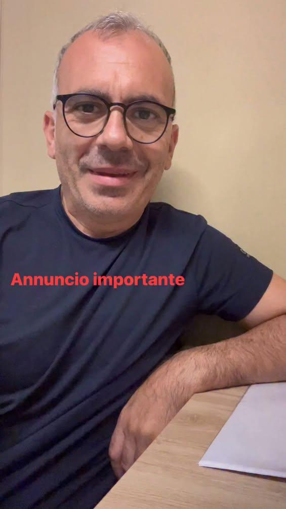 🍇 XXIII FESTA DELL’UVA 🍇 🎭 “Il piacere è tutto mio” Uno spettacolo di e con Eduardo Saitta, con Ramona Polizzi e Adri...