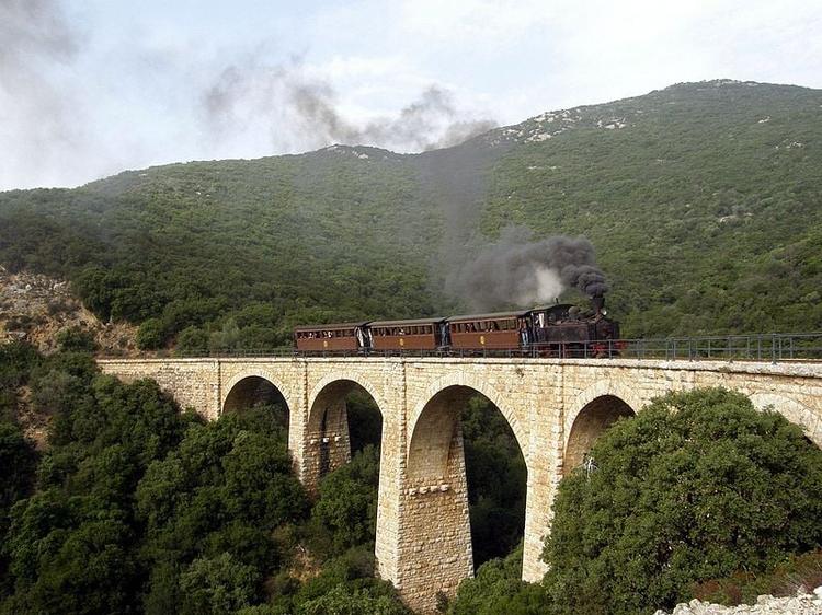 Pelion's train to get to families destinations