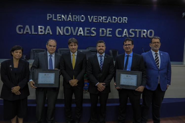 Câmara entrega Comenda Nise da Silveira aos ortopedistas Antônio Alício e Hilton Barros