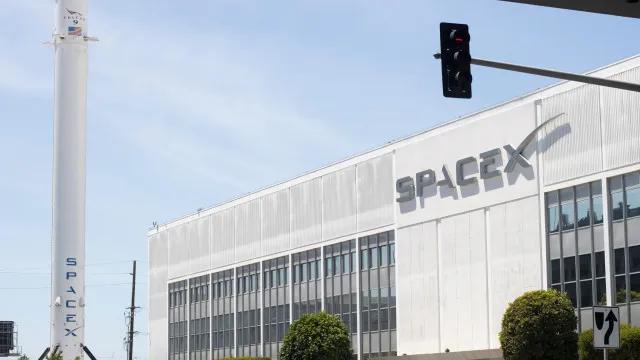 SpaceX firma acordo de US$ 40 bi com Apollo para financiar equipamentos de data centers