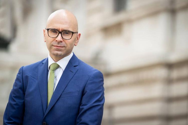 Anche la solitudine ha costi salati: salgono le spese e crolla il welfare