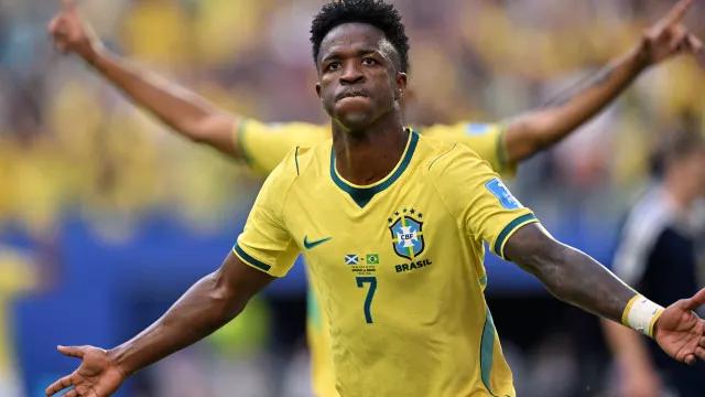Copa do Mundo: Brasil vence Escócia por 3 a 0 com show de Vini Jr.