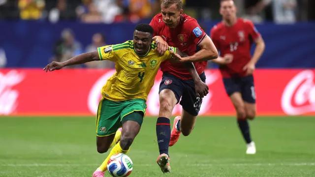 República Tcheca leva gol no fim e fica no empate contra a África do Sul