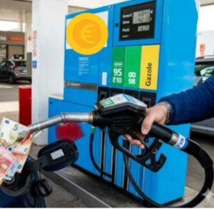 Le prix du carburant                                                                                                un fardeau a deux vitesses