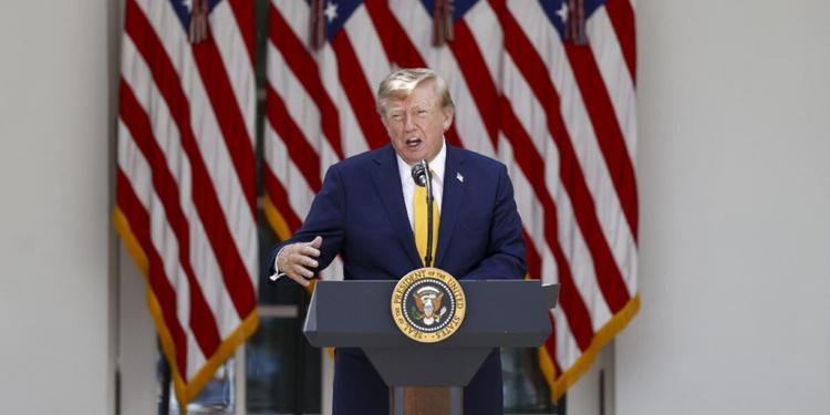 Trump isola l'Iran. Raffica di sanzioni su oro, tech, aviazione e trasporti