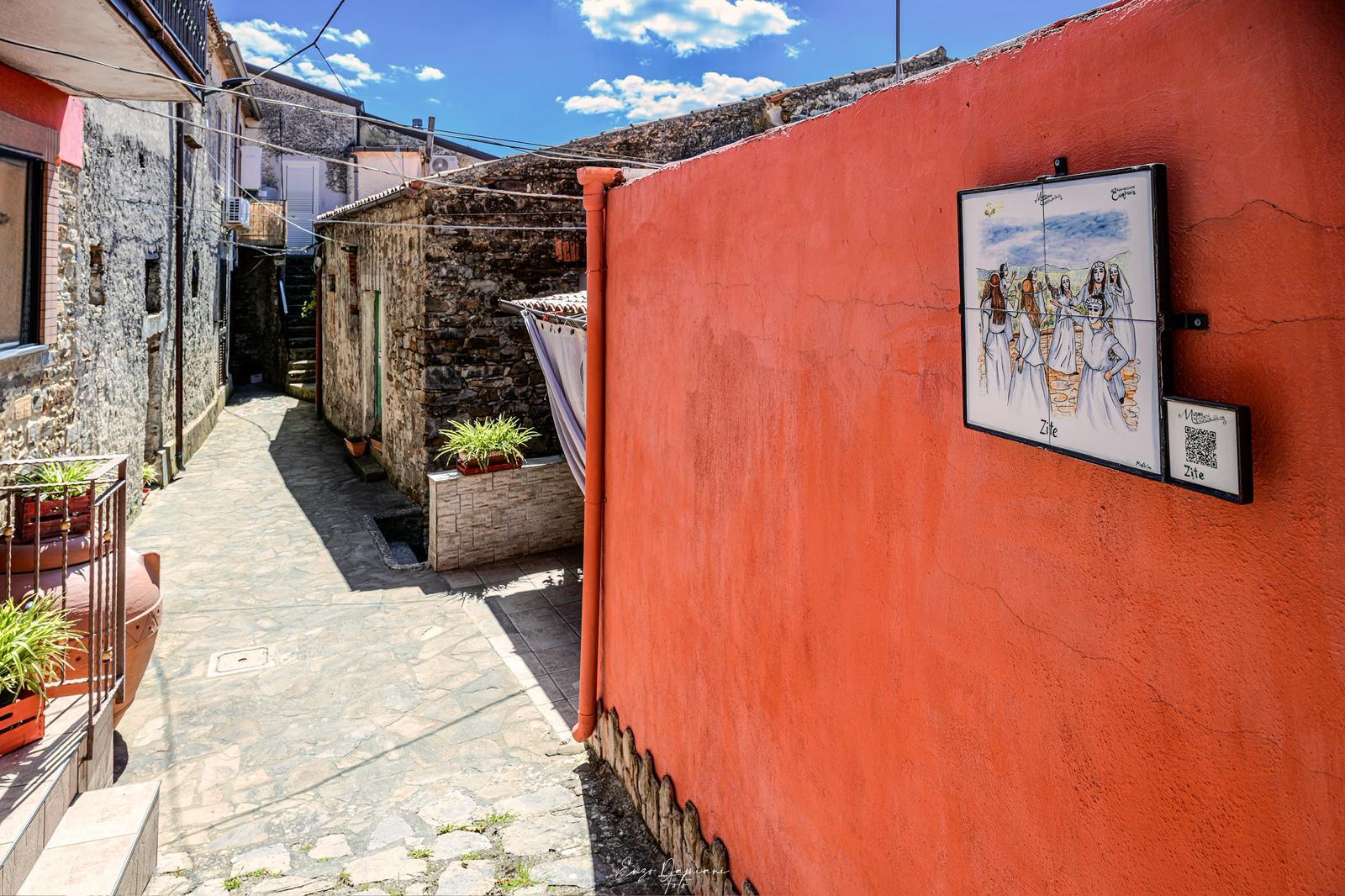 Cosentini di Montecorice inaugura un museo all’aperto dedicato alla tradizione di Carnuluvaro mio