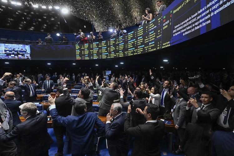 Veja quem são os suplentes dos senadores eleitos em 2026