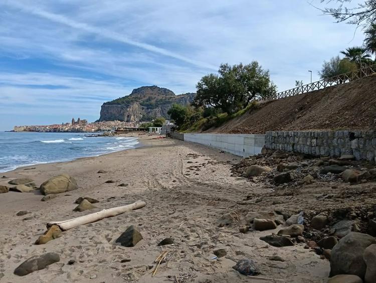 Completati i lavori di rifacimento del muro del Lungomare distrutto dal ciclone Harry