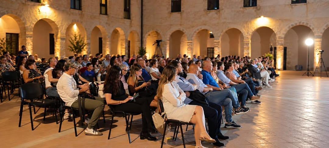 ✨Una splendida serata per Finziade e per Licata 🏛️ 💬Desideriamo esprimere il nostro più sincero ringraziamento a ENAC...