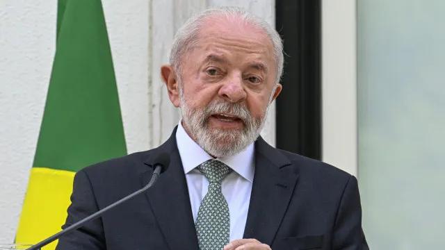 Lula publica decreto que reduz tributos sobre gasolina e zera para etanol