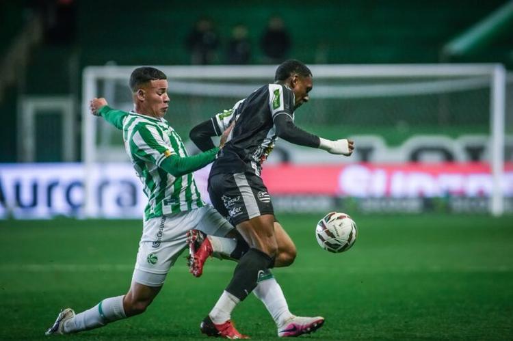 Juventude é superado pelo Athletic e perde a liderança da Série B