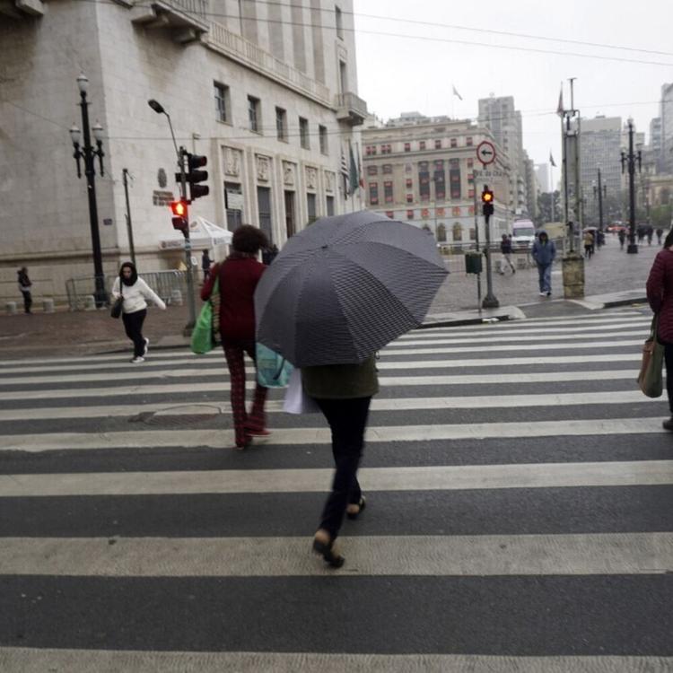 Weekend con qualche pioggia e calo delle temperature