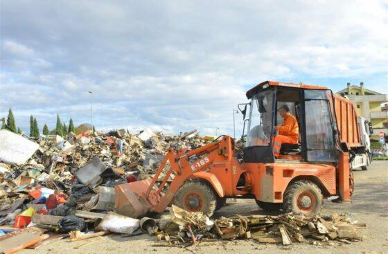 Alluvione: 70 campi da calcio di rifiuti, Alia “tre modi per smaltirli”