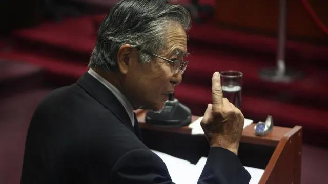 Fujimori se aproxima da presidência do Peru e Sánchez convoca protesto