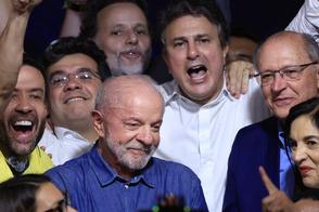 Republicanos, União Brasil, PSD e MDB reconhecem reeleição de Lula